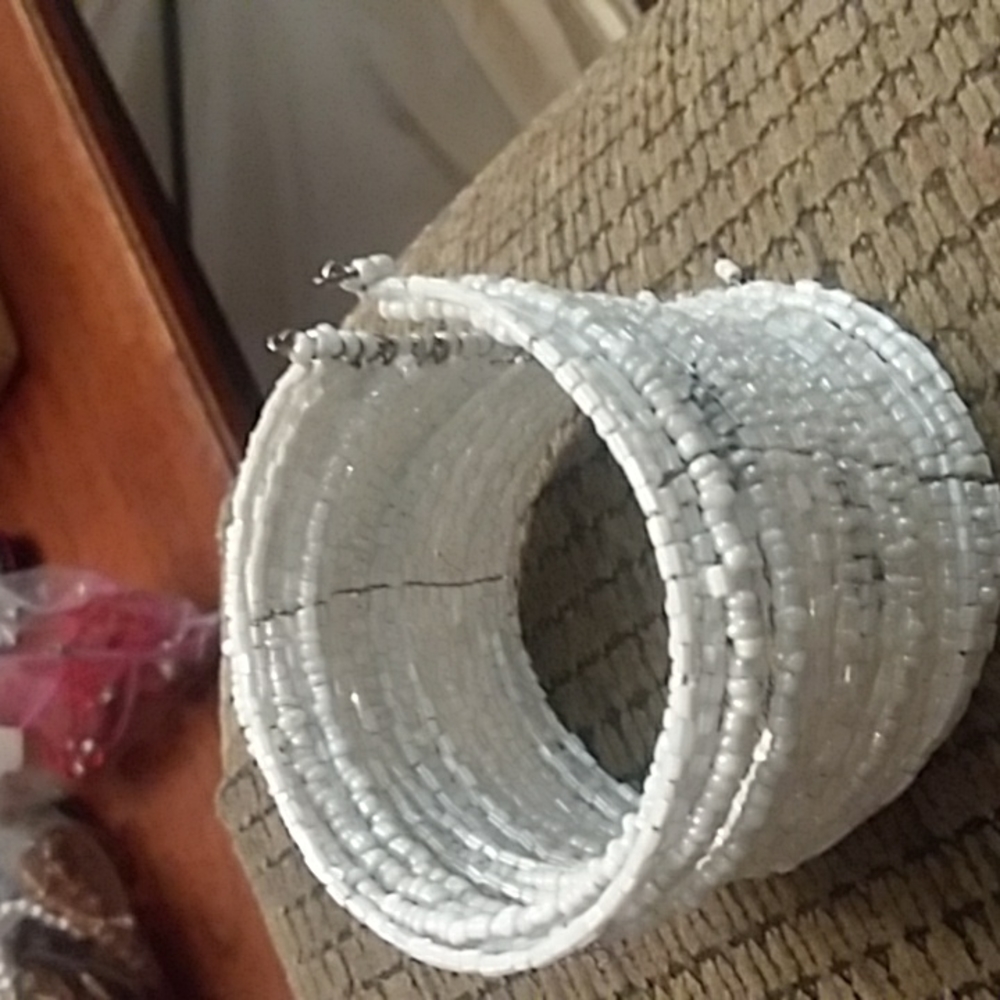 White and sliver  bracelet